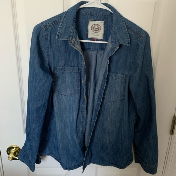 Flannel button downs - Picture 5 of 6